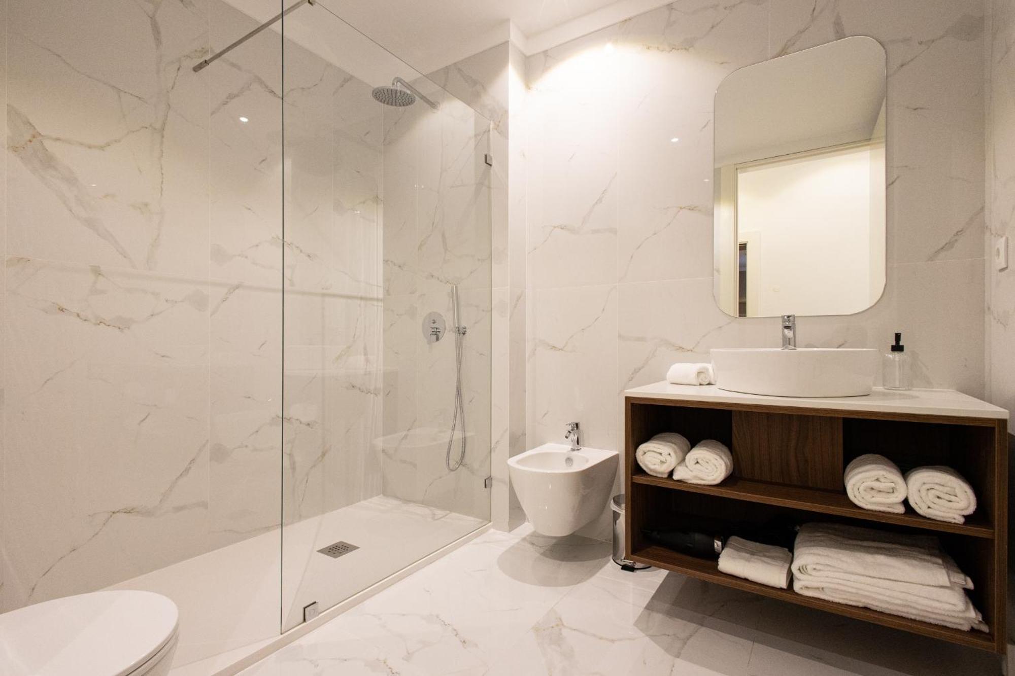 19 Nineteen Suites - Espinho Espinho  Phòng bức ảnh